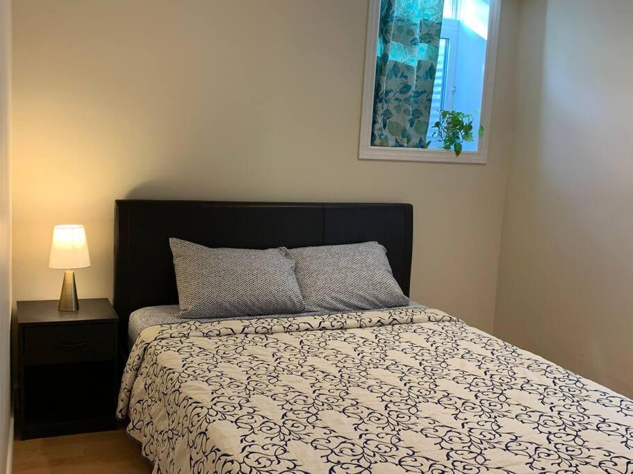 Finished 2 Bedroom Apartment In An Upscale Area Of Ajax Exterior foto