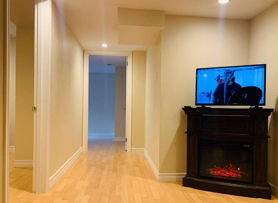 Finished 2 Bedroom Apartment In An Upscale Area Of Ajax Exterior foto